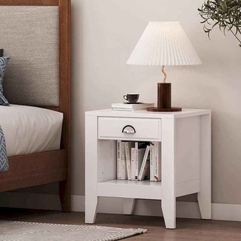 Comodino moderno effetto legno con cassetto e ripiano aperto